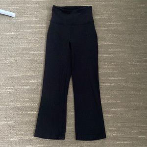 lululemon Groove Super-High-Rise Crop 23” *Nulu